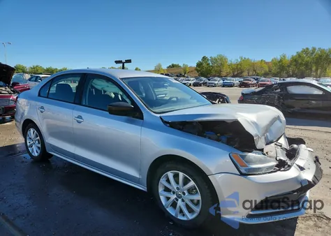 2015 Volkswagen Jetta Se z USA, uszkodzony, nr VIN 3VWD17AJ5FM287269